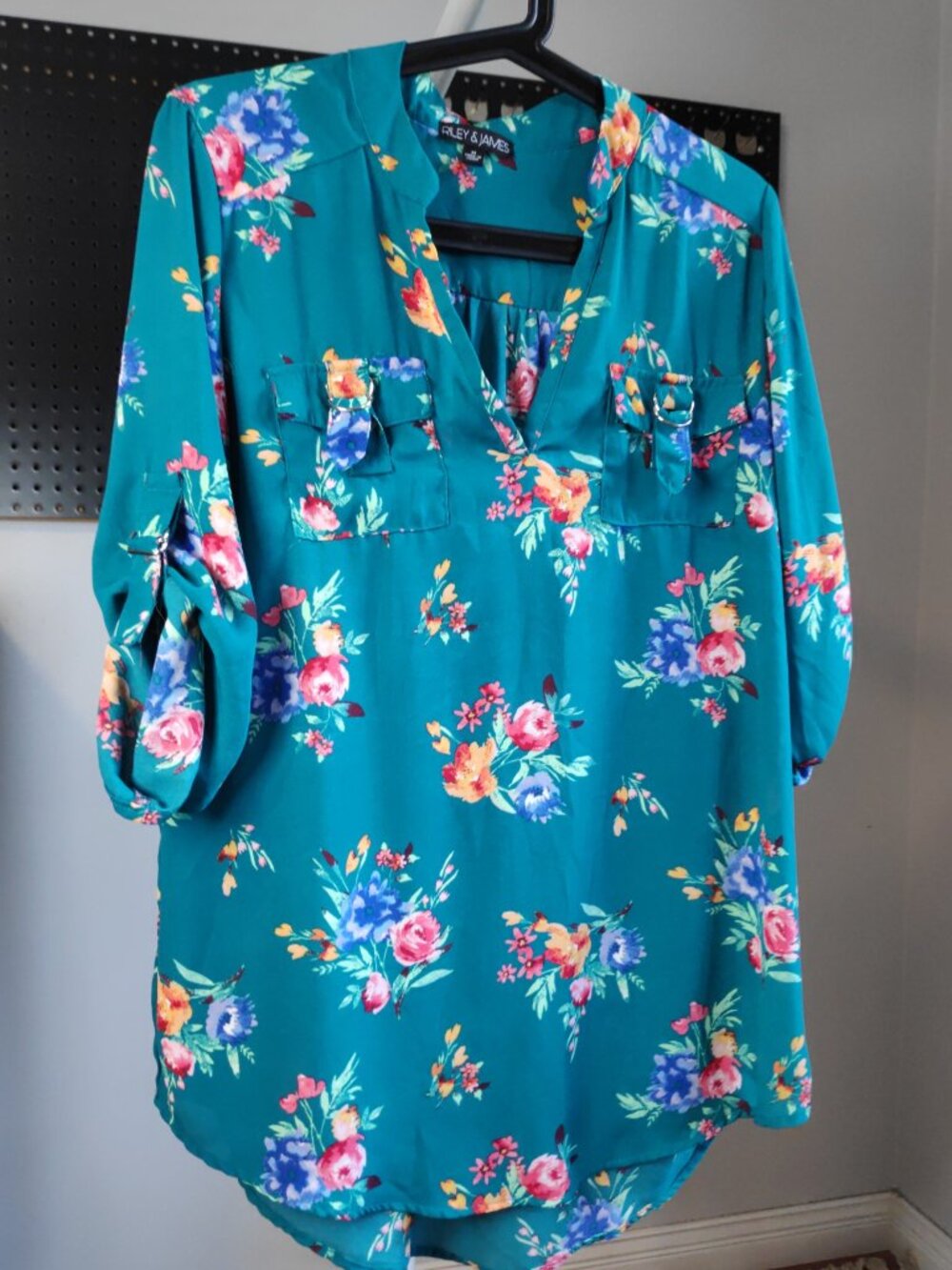 Women's long sleeve blouse size M excellent condition floral
